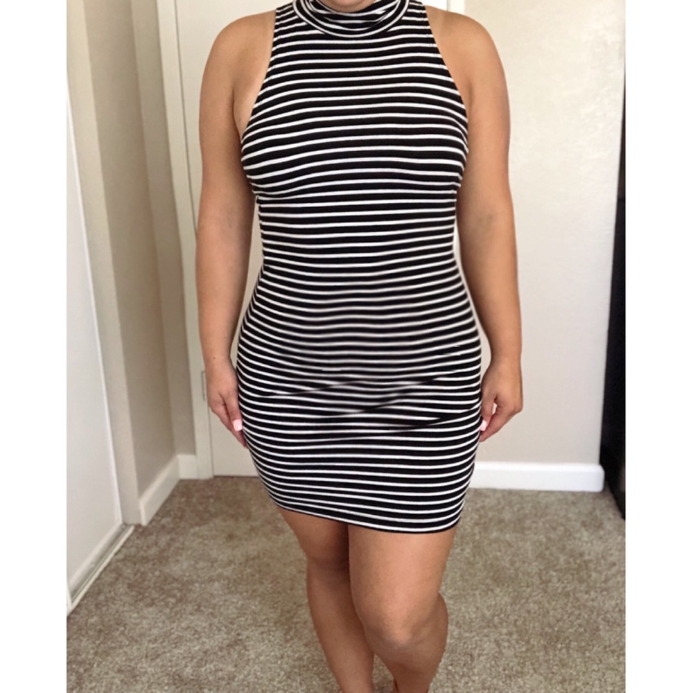 Striped turtle neck muscle shoulder dress